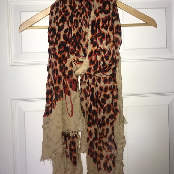 Lightweight Patterned Scarf - Picture 2 of 3